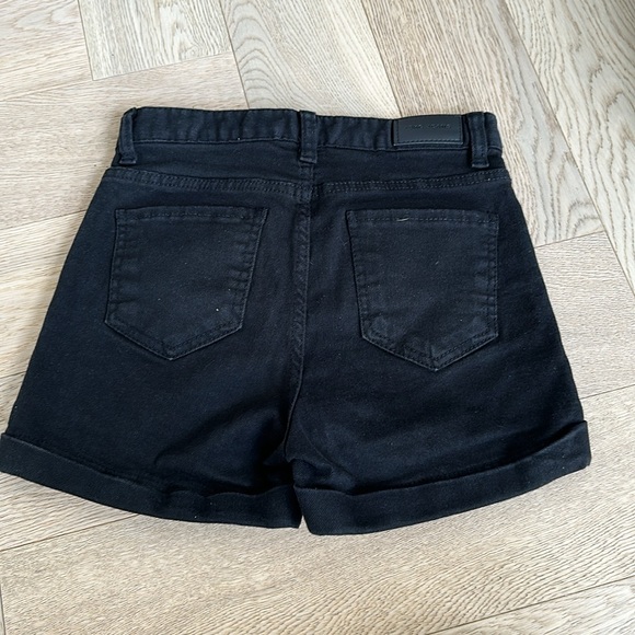 CHUU -5KG JEANS black shorts in size small - Picture 2 of 4